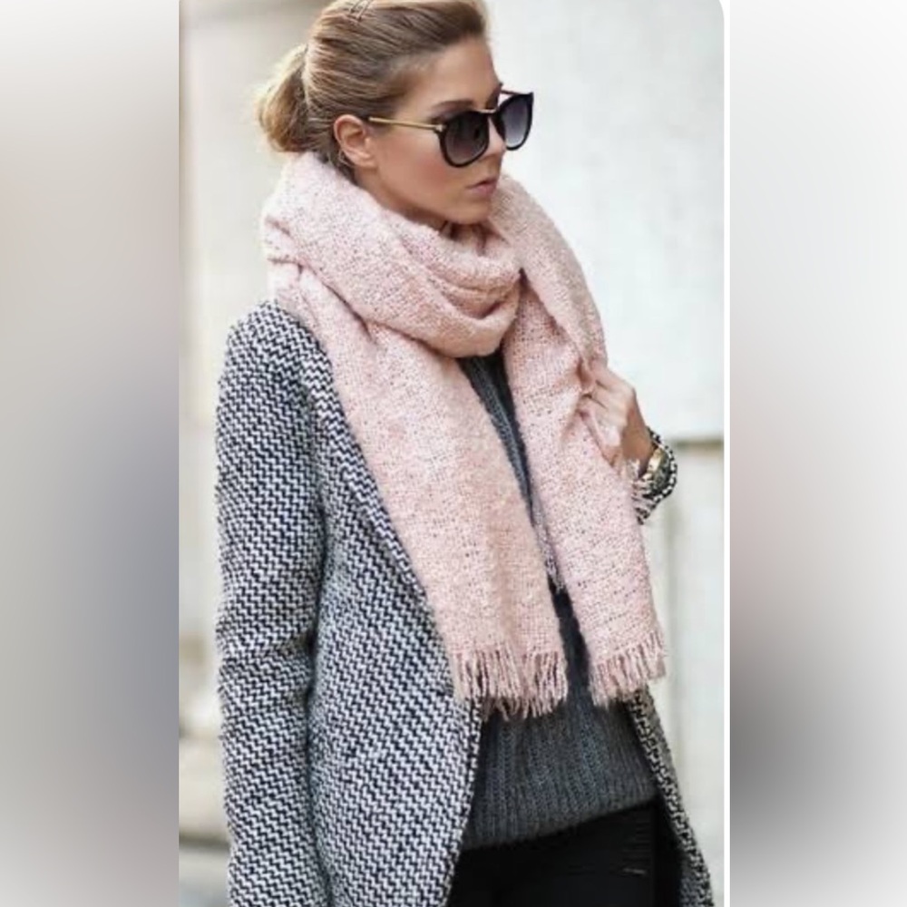 Shiraleah / Anthropologie - NWT Blush Knit Wrap / Scarf. Super SOFT!